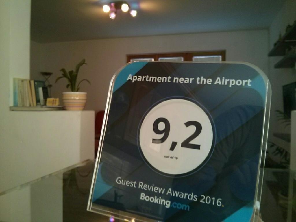 Apartment Near The Airport SJJ Exterior foto